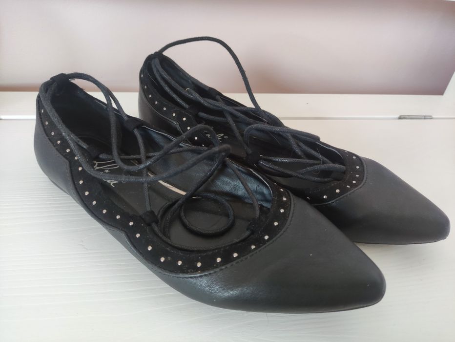 Czarne baleriny wiązane Blink 37