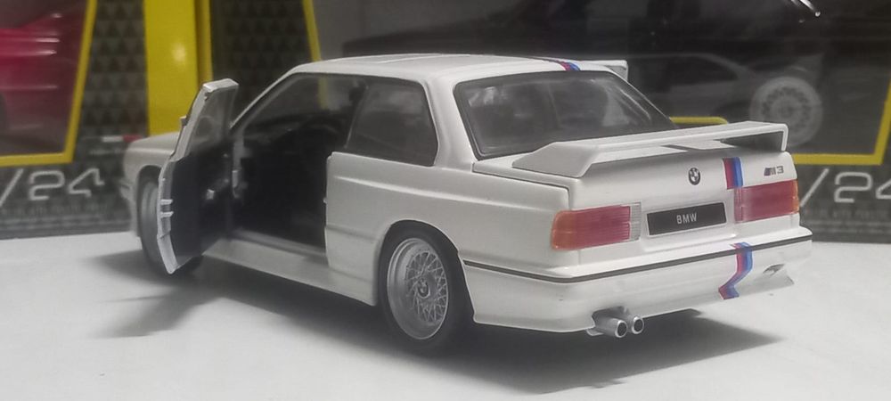 1988 Bmw 3 series m3 escala 1:24
