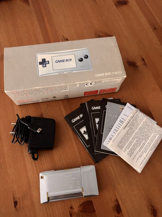 Gameboy Micro em caixa