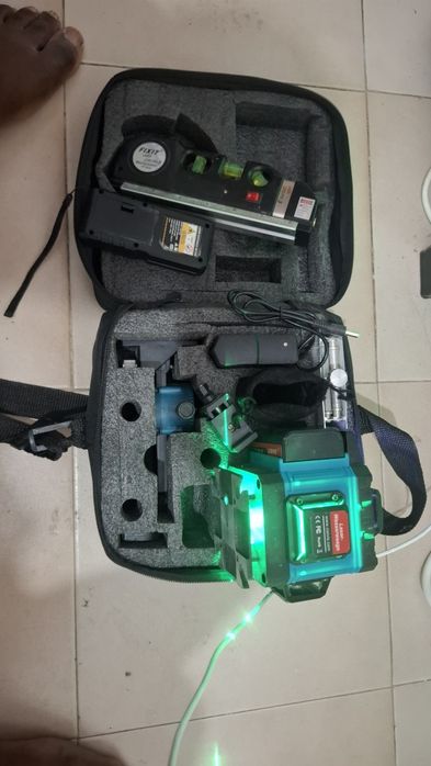 Nível laser  em Boa estado