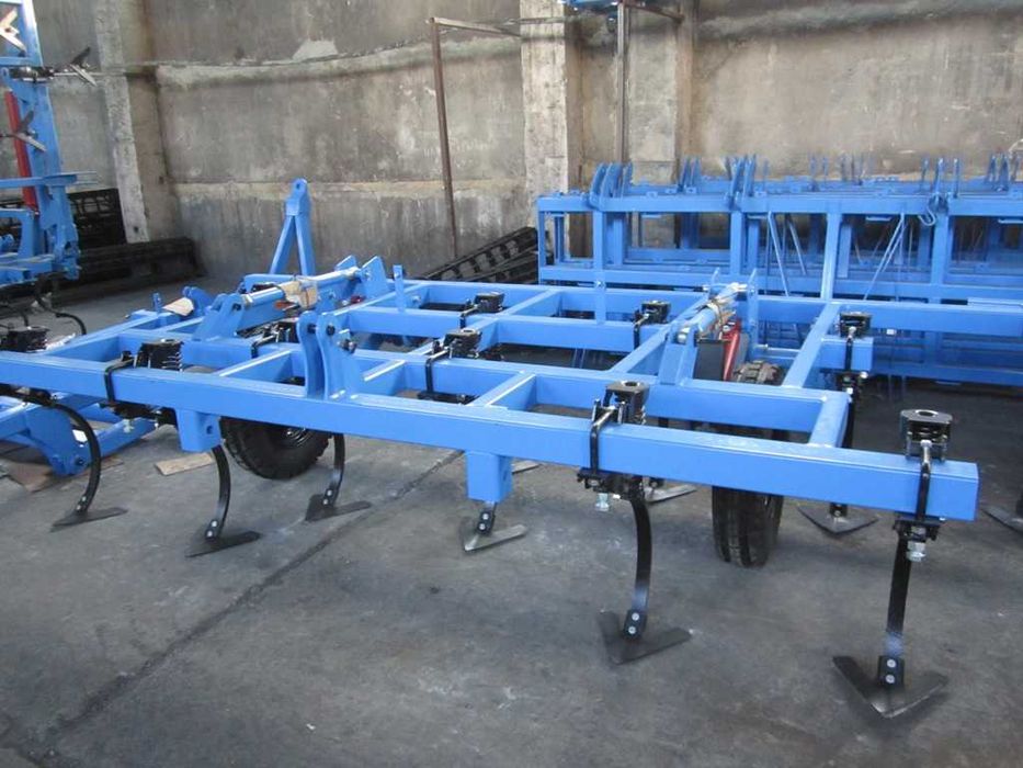 Причіпний культиватор КГШ-4 із пружинними боронами та катками