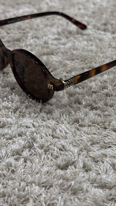 Oculos de sol da MiuMiu