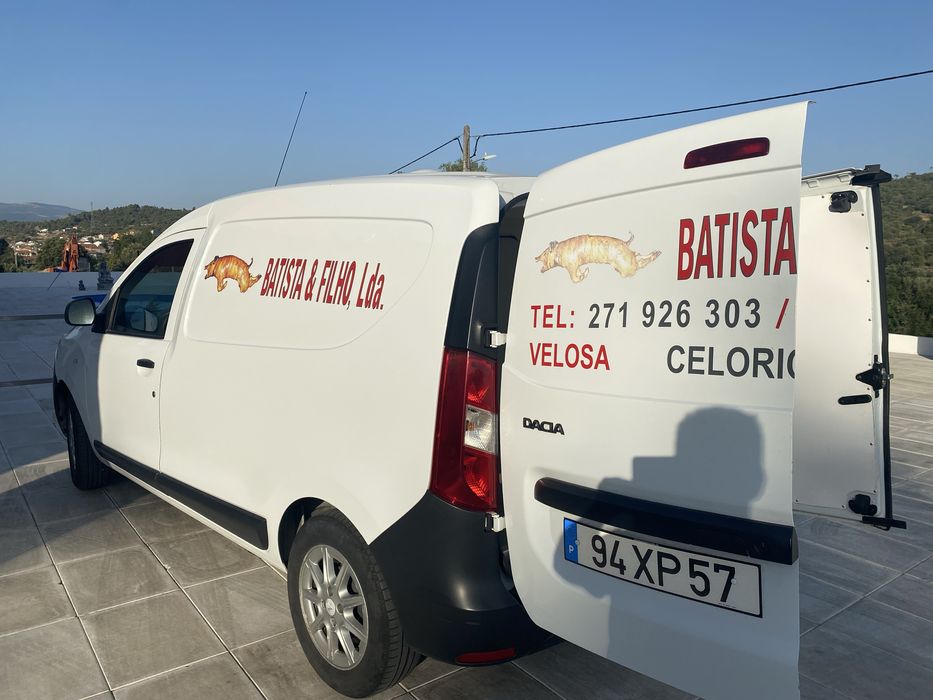 Dacia dokker isolada