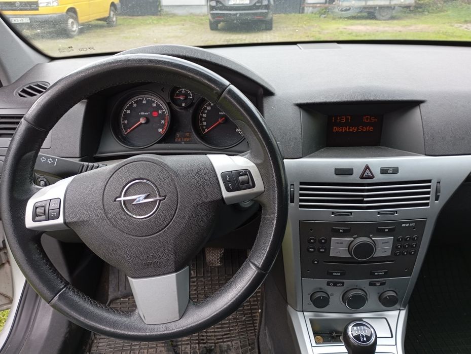 Sprzedam lub zamienię Opel Astra H 1,6 LPG kombi