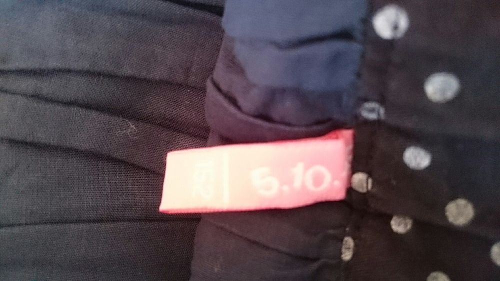 2xSpódniczka roz. 152 cena za 2 sztuki !