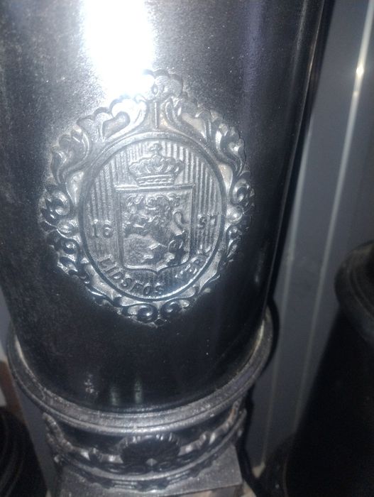 Koza żeliwna . Stan bardzo dobry