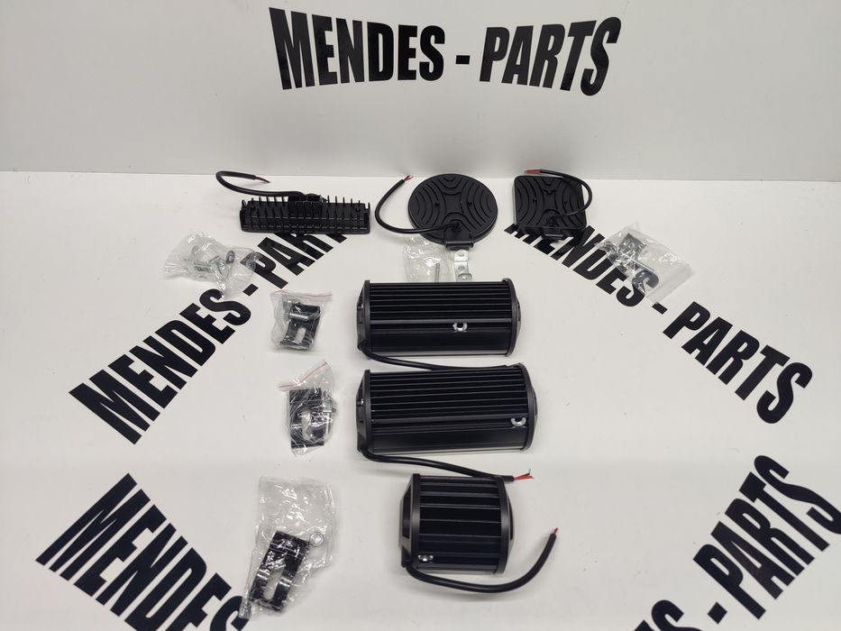 Faróis led universais 4x4 moto