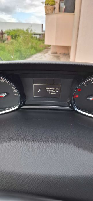 Peugeot 308 SW 1.5 BlueHDi 130cv GPS Câmara 360°