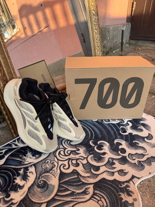 Adidas yeeze 700 v3 Azael