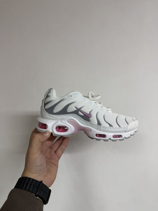 Кросівки Nike Air Max TN Plus White Grey Pink (37)