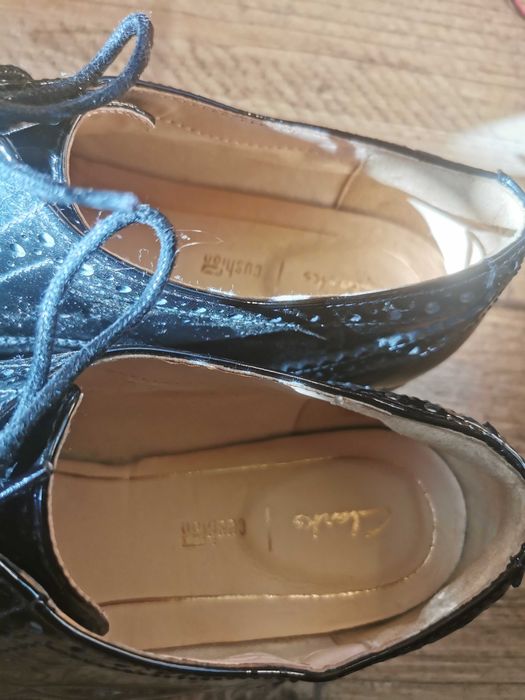Buty skórzane czarne lakierki Clarks r. 38