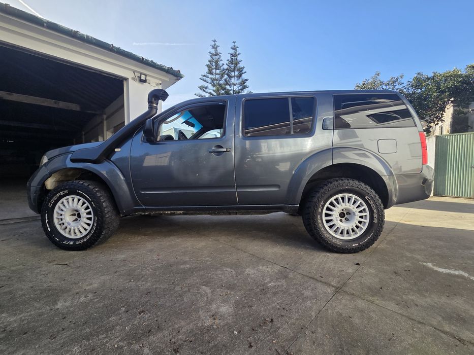 Nissan Pathinder 7l