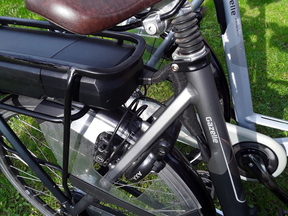 Piękny rower elektryczny Gazelle Panasonic PARKA