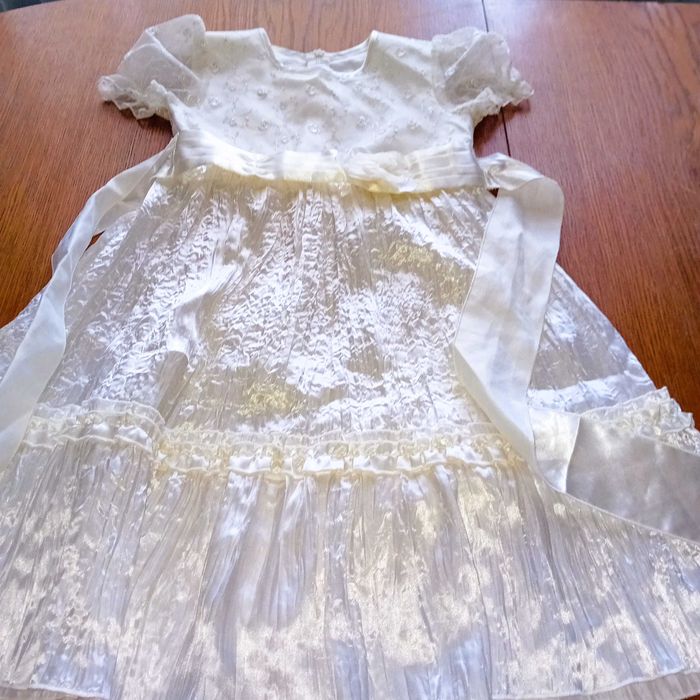 DZIEWCZYNKA - jasnokremowa wizytowa sukienka rozmiar 122cm