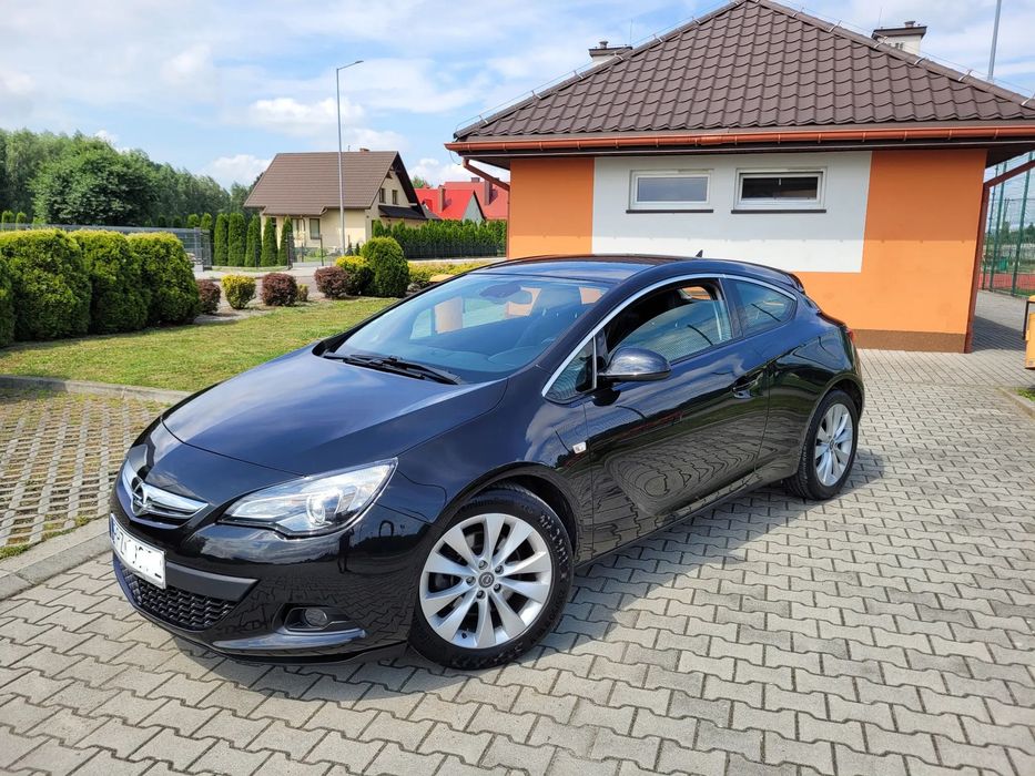 Opel Astra GTC Mały przebieg do końca serwis Bardzo ładny stan Nawigacja Tempomat