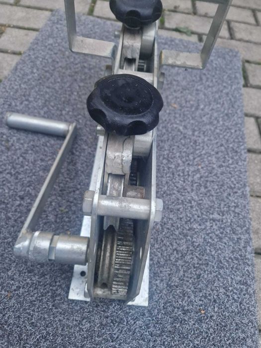 Prościarka / prostownica do drutu bednarki