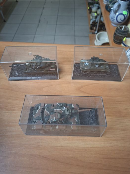 Sprzedam kolekcje czołgów