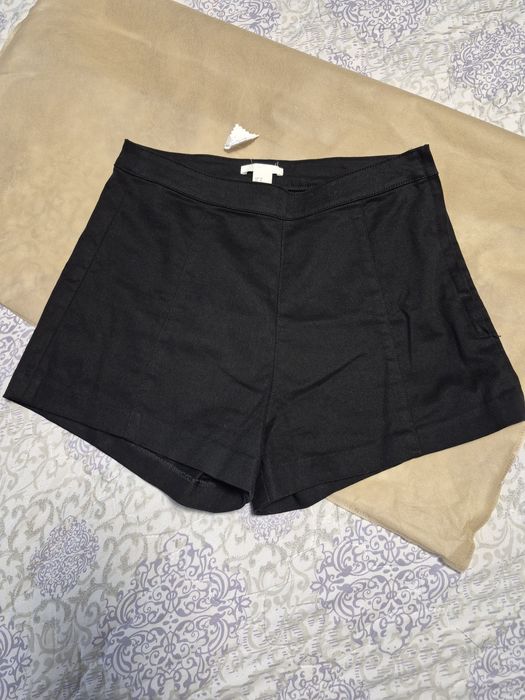 Класичні чорні шорти H&M