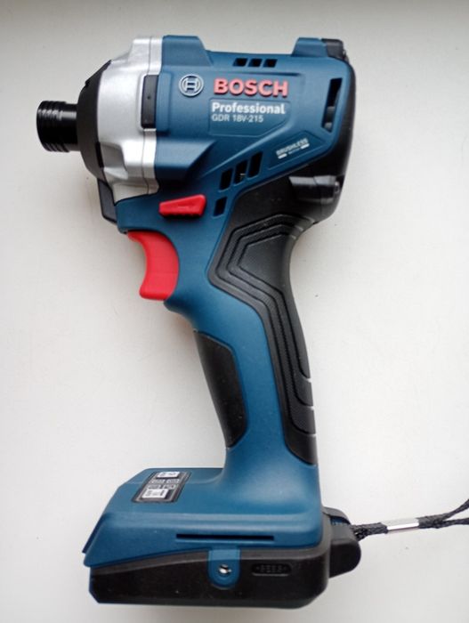 Импакт винтоверт Bosch GDR 18V- 215