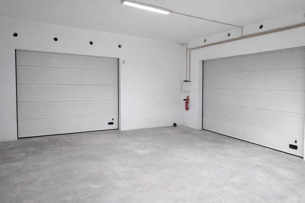 Arrendam-se Armazéns