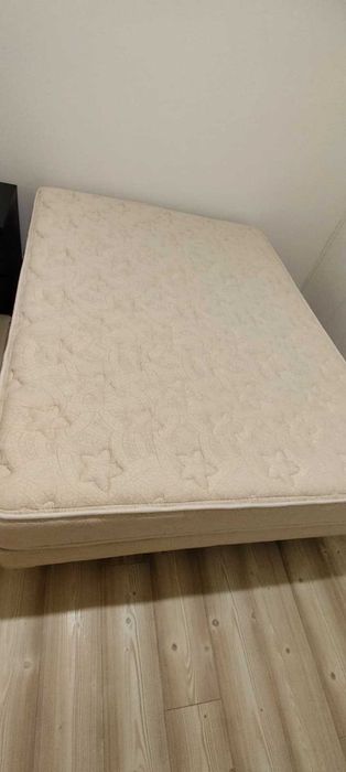 Cama de casal Molaflex