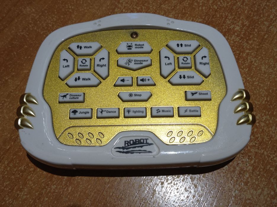 Пульт управления интерактивной игрушкой "Робот"