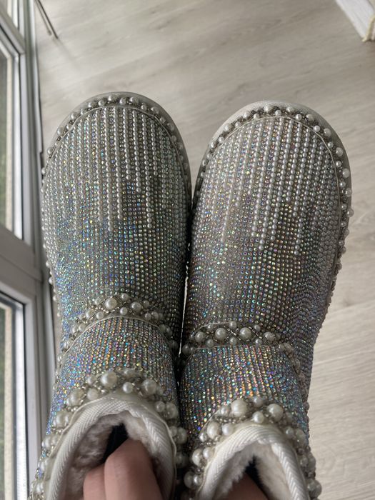 Теплые модные угги