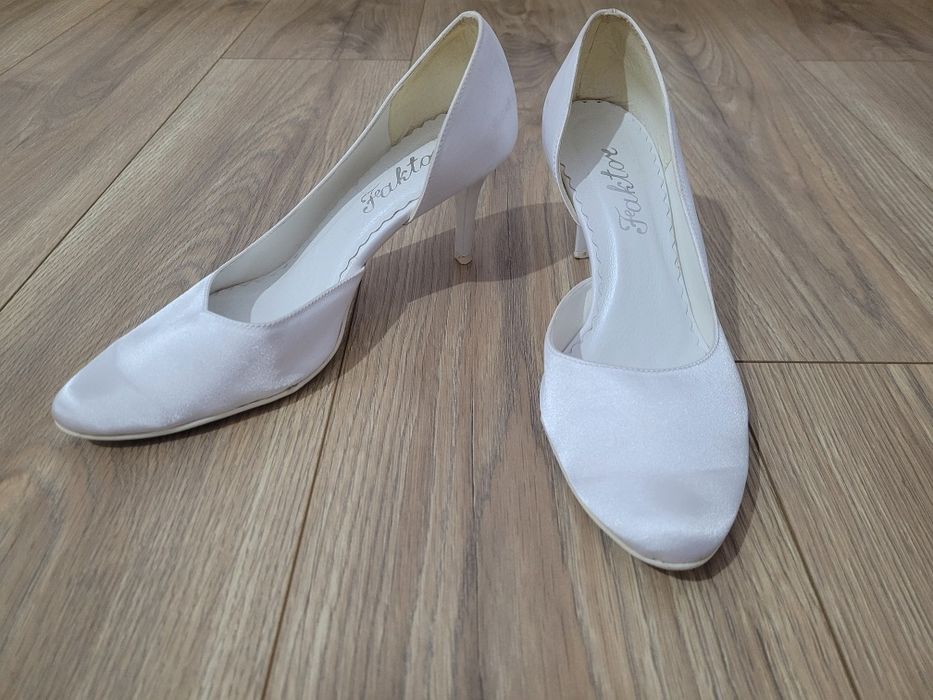 Buty ślubne białe perłowe szpilki rozmiar 40