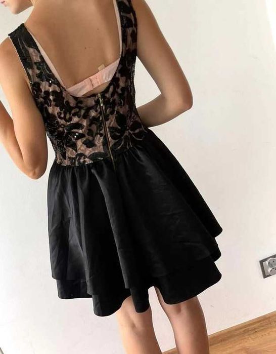 Roco 40 Sukienka rozkloszowana koronka cekiny czarna 40 l damska