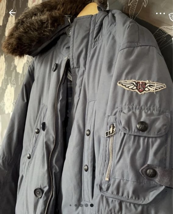 Blusao marca Levis Strauss