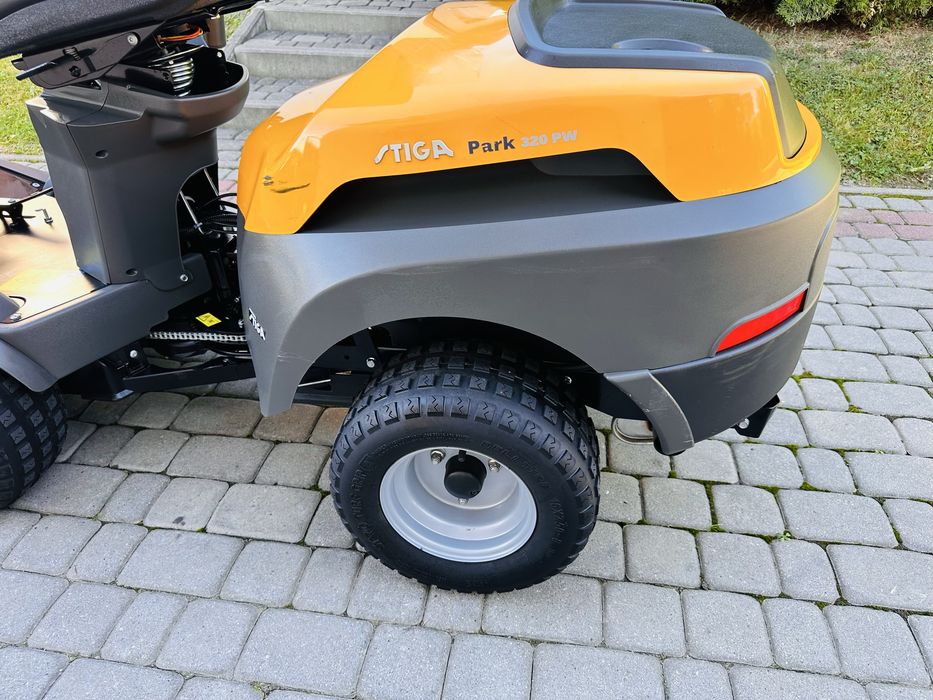 Kosiarka Rider Stiga Park 320 PW wspomaganie 2021r jak nowa piękna