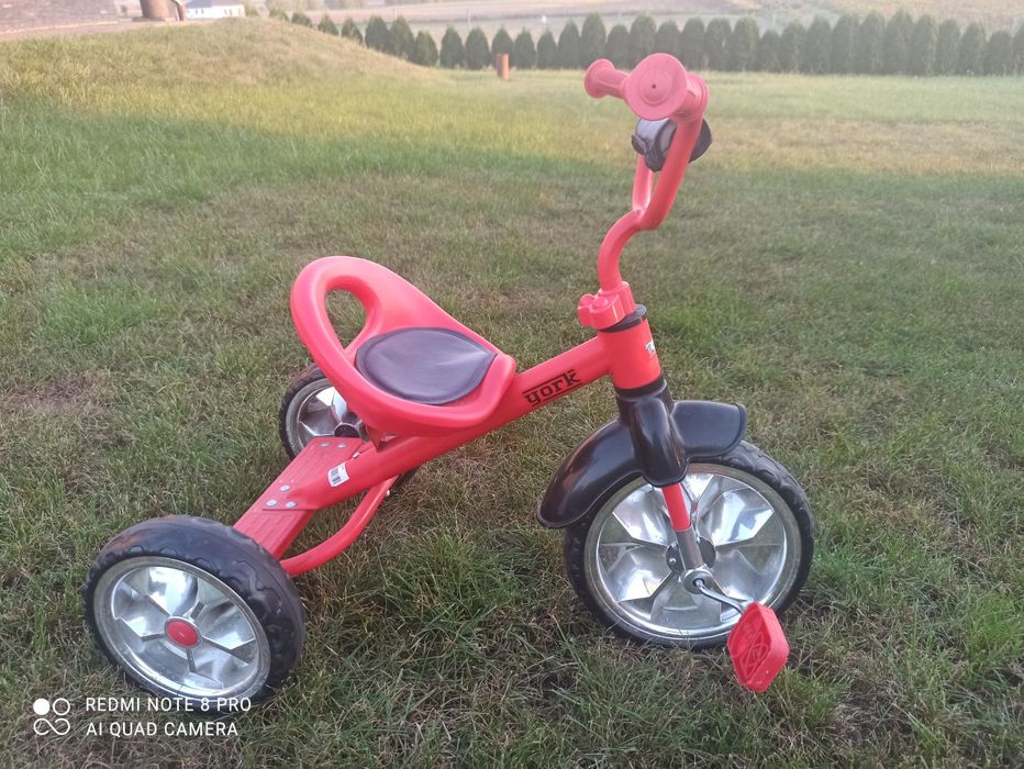 Rowerek trzykołowy dla dziecka, czerwony