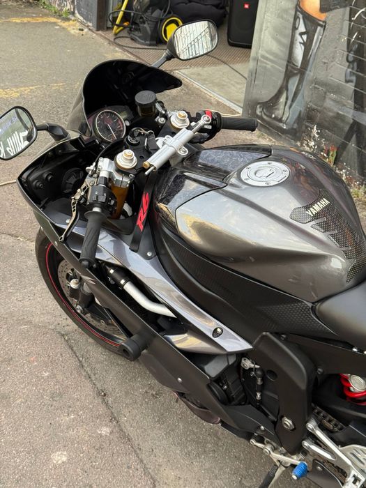 Мотоцикл Yamaha YZF-R6 2006 рік