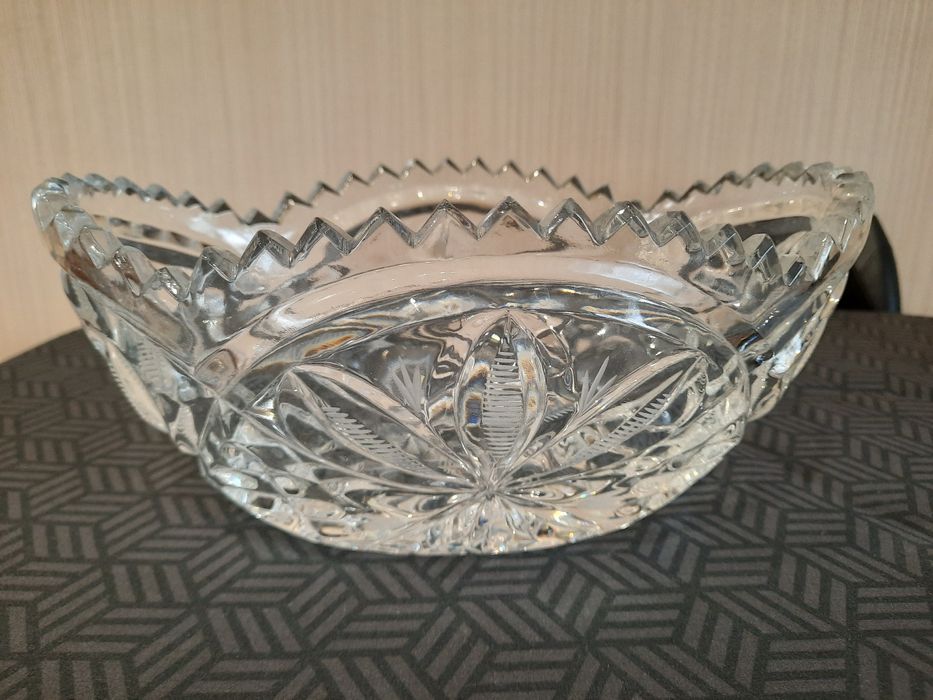 Хрустальна ваза/ладья