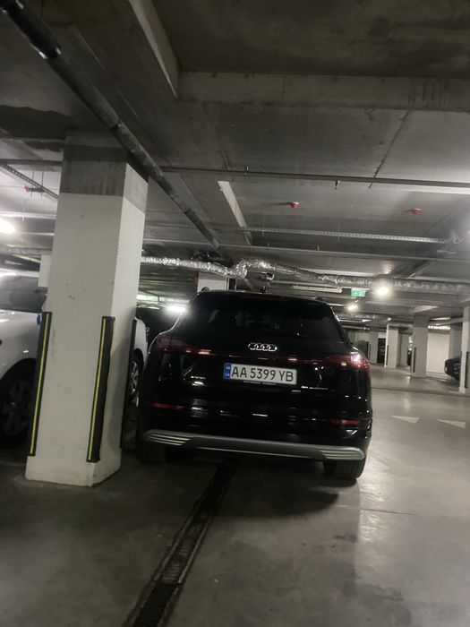 Audi e-rron, 55, 2019