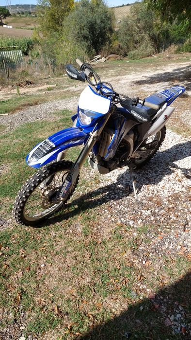 Yamaha WR 250 F matrículada