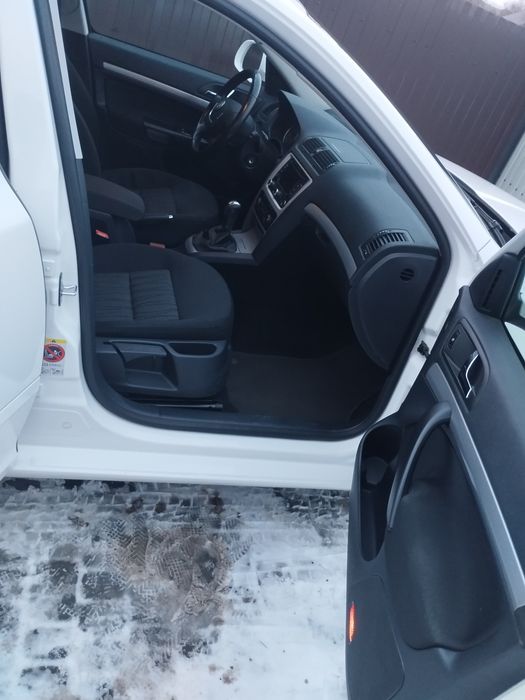 Мотор 4 циліндровий 1,2 бензин турбіна