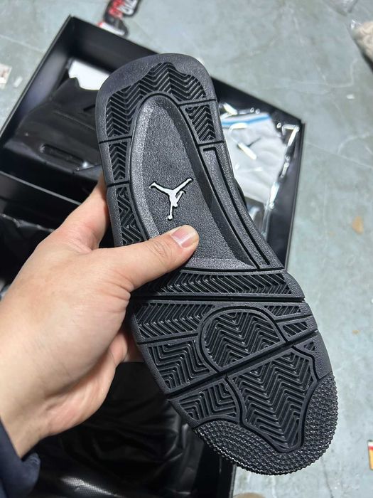 AJ4_Retro_Black_Cat 38