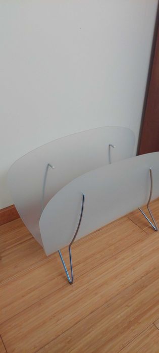 Porta revistas em optimo estado