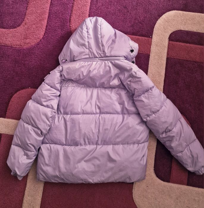 Сучасна курточка для дівчини