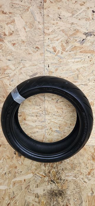 Bridgestone 200/55/17 та інші