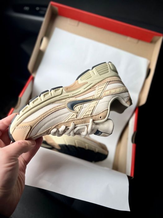 Жіночі кросівки кросівки Nike Initiator