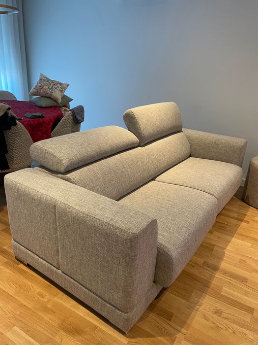 Sofá quase novo - Anaric