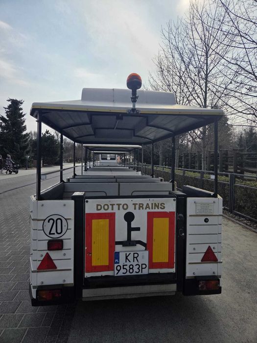 Kolejka elektryczna z 3 wagonikami