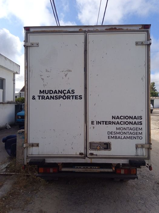 Estou a vender essa carrinha