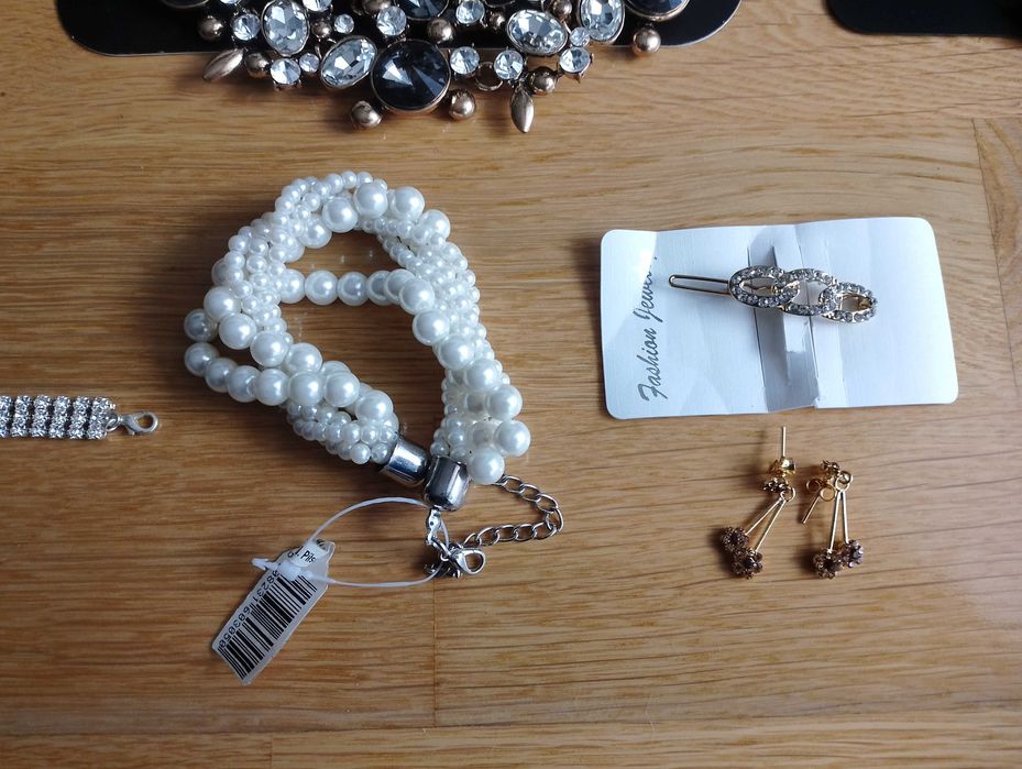 Nowy zestaw biżuterii plus portfel