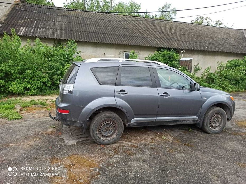 На продаж Mitsubishi Outlander XL