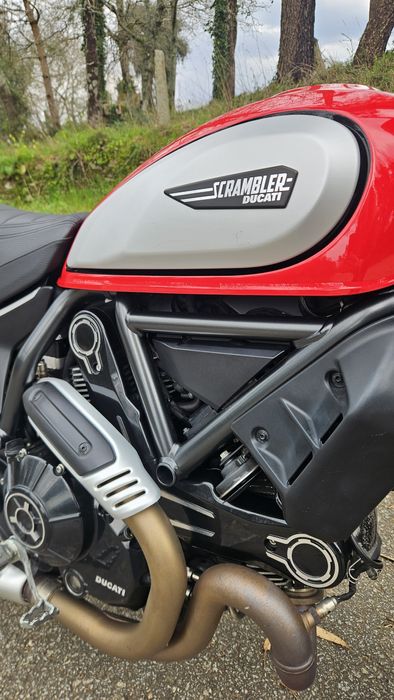 Ducati Scrambler Ícon Red 800