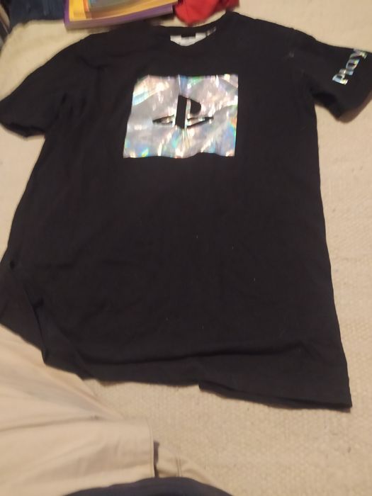 T-shirt H&M homem 170 centímetros a partir de 14 anos PlayStation oficial -oferta dos portes de envio
