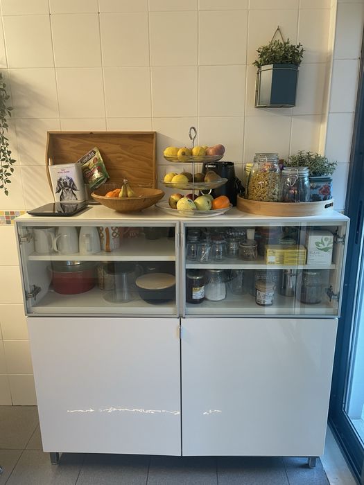 Aparador ikea Besta branco brilhante